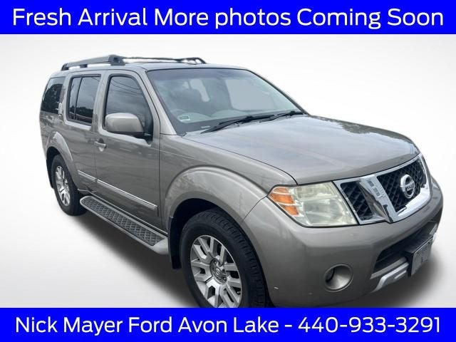 2009 Nissan Pathfinder LE