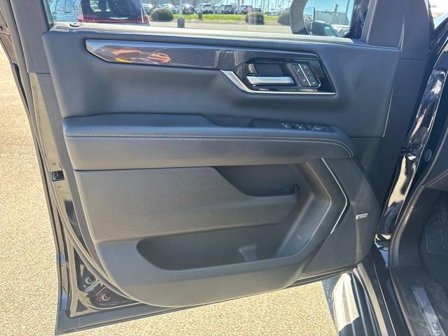 2025 GMC Yukon Elevation