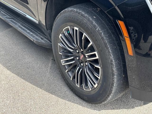 2025 GMC Yukon Elevation