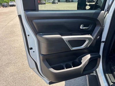 2020 Nissan TITAN Crew Cab SL 4x4