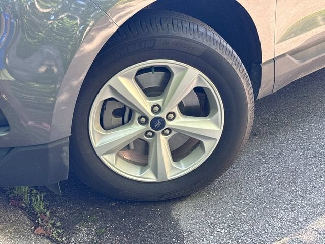 2021 Ford Edge SE