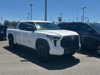 2022 Toyota Tundra 4WD SR5