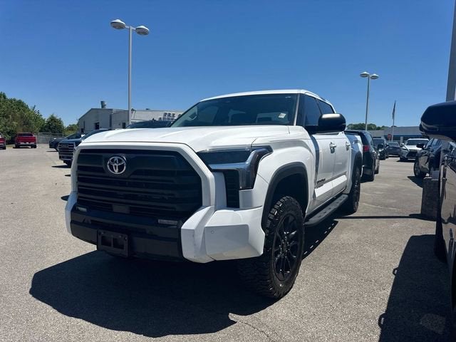 2022 Toyota Tundra 4WD SR5