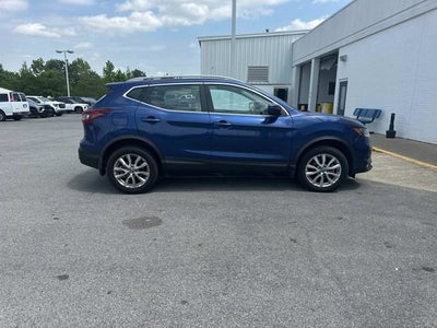 2022 Nissan Rogue Sport SV