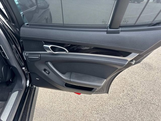 2015 Porsche Panamera 4