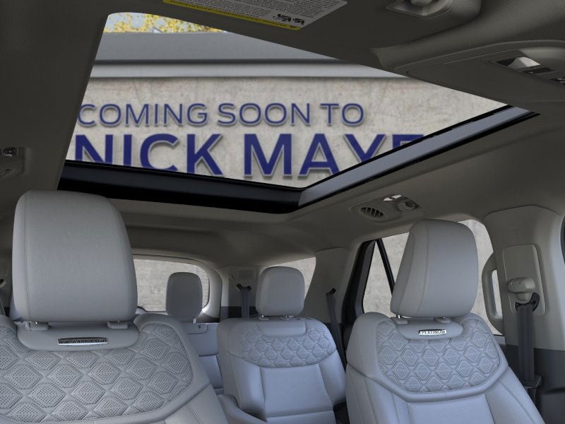 2026 Ford Explorer 4DR 4WD PLTNM