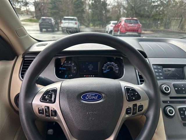 2018 Ford Taurus SE