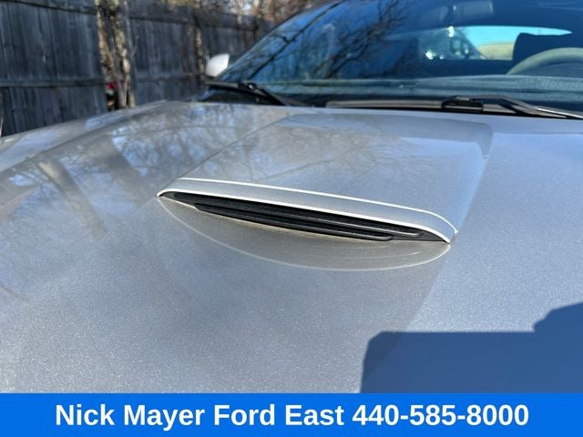 2004 Ford Thunderbird Base