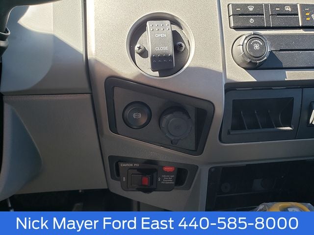 2027 Ford F-750SD Dump Truck