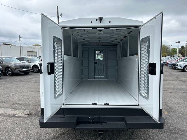 2026 Ford E-350SD Base Cutaway