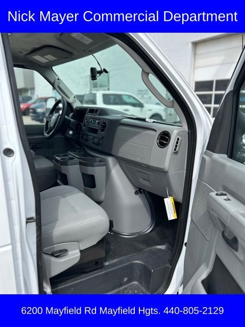 2025 Ford E-350SD Base Cutaway