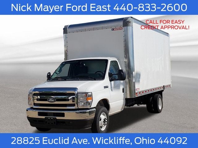 2027 Ford E-450SD Base DRW