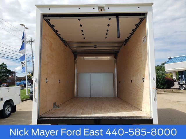 2027 Ford E-450SD Base DRW
