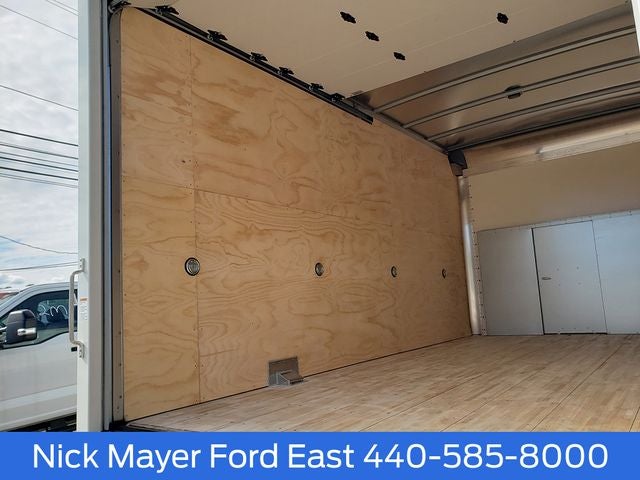 2027 Ford E-450SD Base DRW