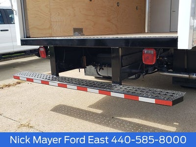 2027 Ford E-450SD Base DRW