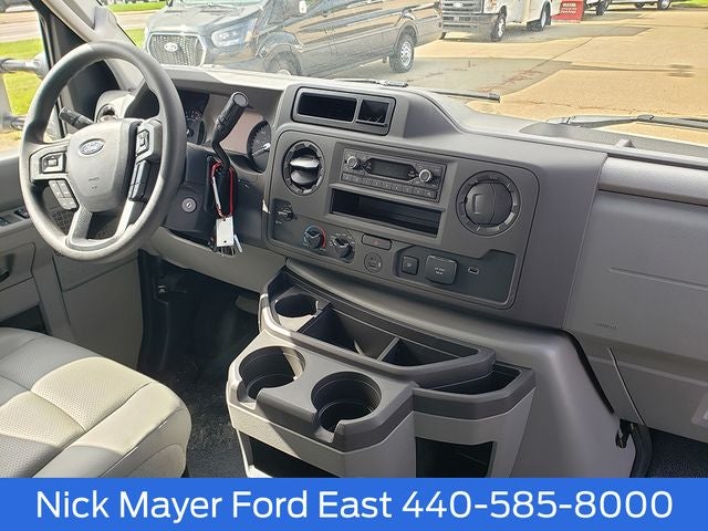 2027 Ford E-450SD Base DRW