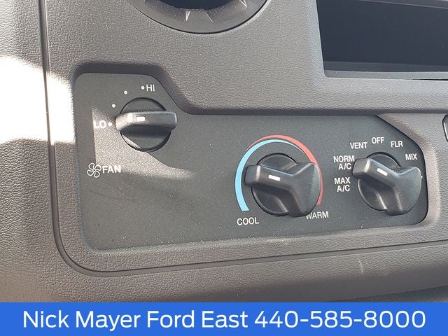 2027 Ford E-450SD Base DRW