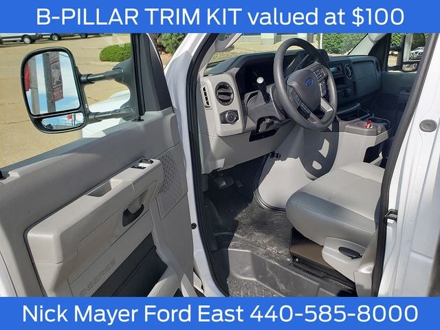 2027 Ford E-450SD Base DRW