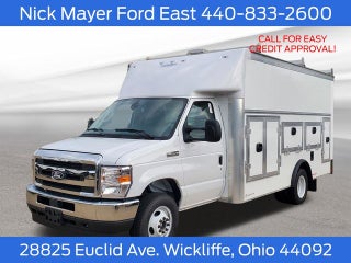 2027 Ford E-450SD Base