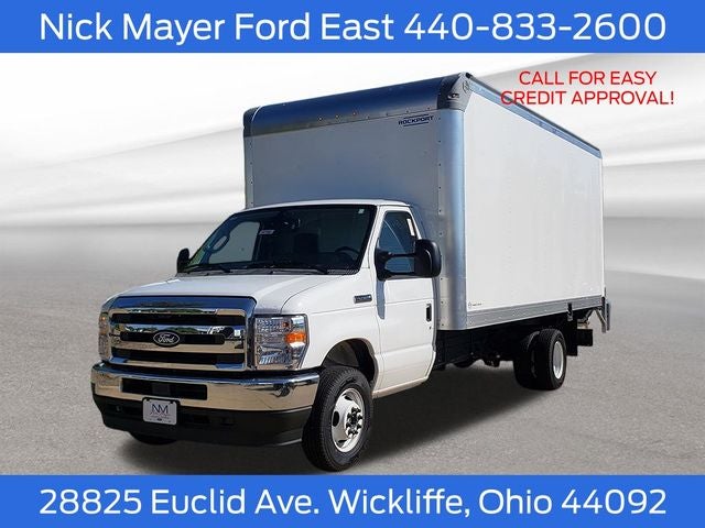 2027 Ford E-450SD Base