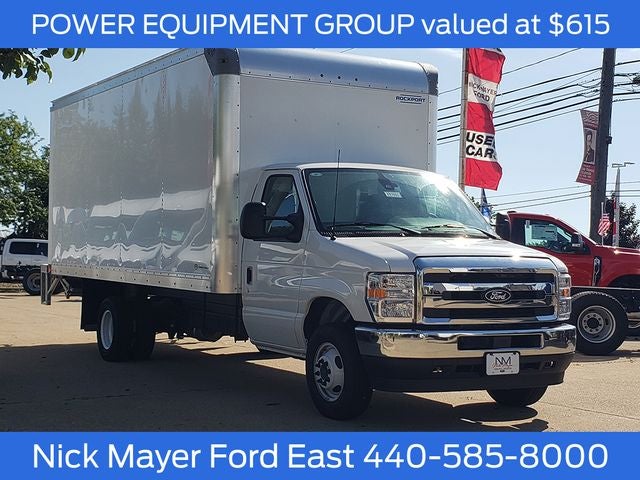 2027 Ford E-450SD Base