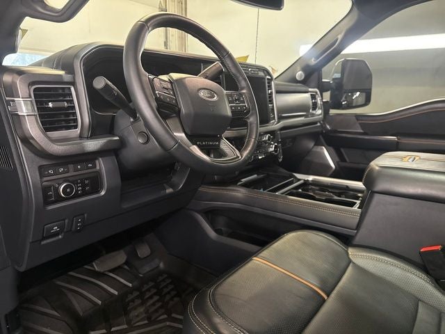 2024 Ford F-450SD HI OUTPUT