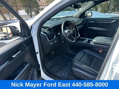 2024 GMC Acadia Elevation