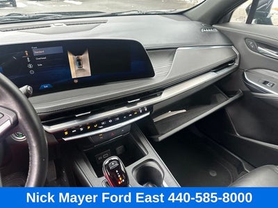 2025 Cadillac XT4 Premium Luxury