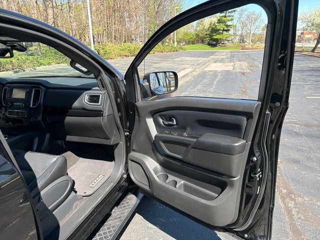 2018 Nissan Titan SV