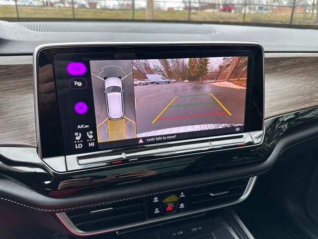 2024 Volkswagen Atlas 2.0T SEL Premium R-Line