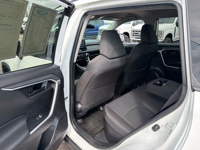 2022 Toyota RAV4 Hybrid LE