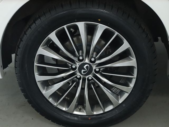 2018 INFINITI QX80 Base