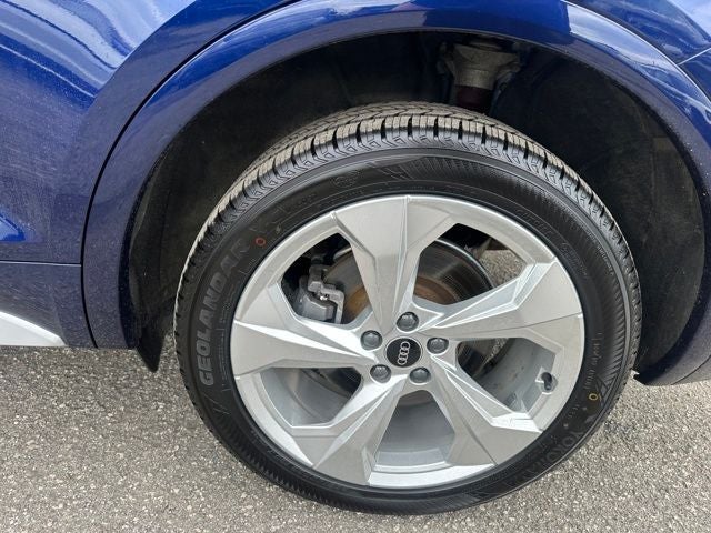 2023 Audi Q5 45 S line Prestige quattro