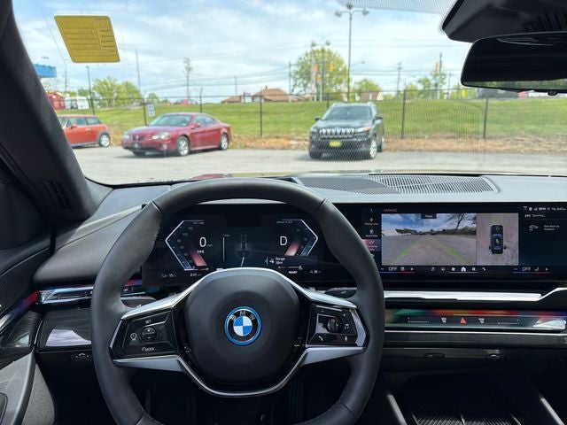 2025 BMW i5 xDrive40