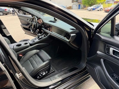 2021 Porsche Panamera GTS