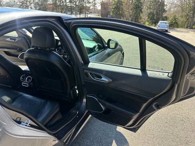 2023 Alfa Romeo Giulia Ti