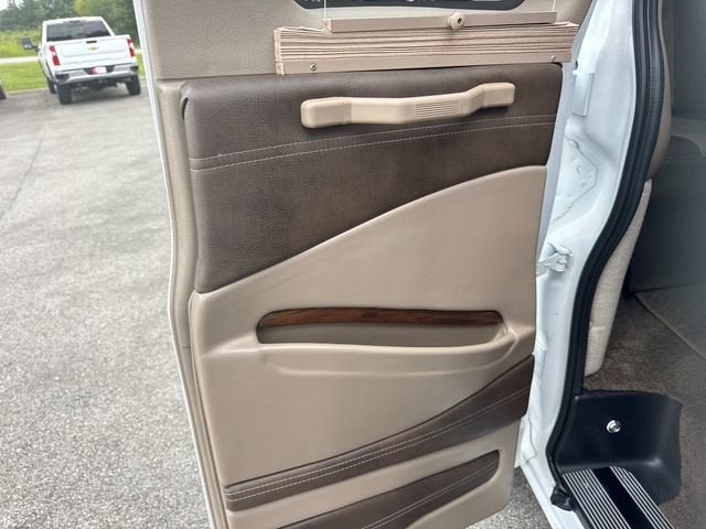 2023 Chevrolet Express Cargo 2500 RWD 2500 Regular Wheelbase WT
