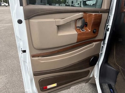 2023 Chevrolet Express Cargo 2500 RWD 2500 Regular Wheelbase WT