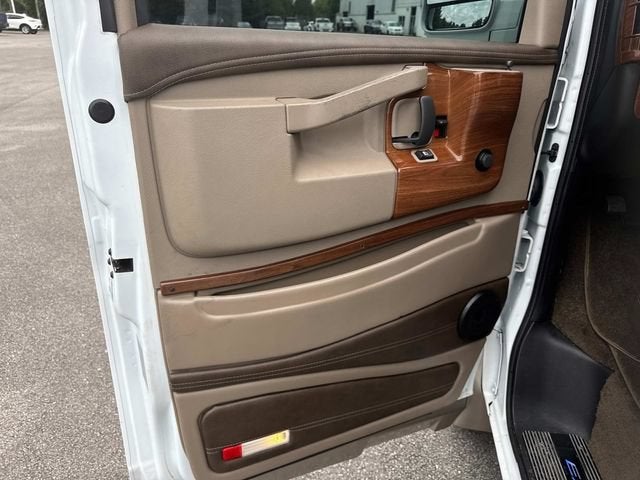 2023 Chevrolet Express Cargo 2500 RWD 2500 Regular Wheelbase WT