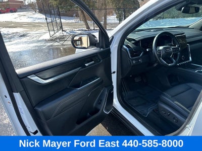 2024 GMC Acadia Elevation