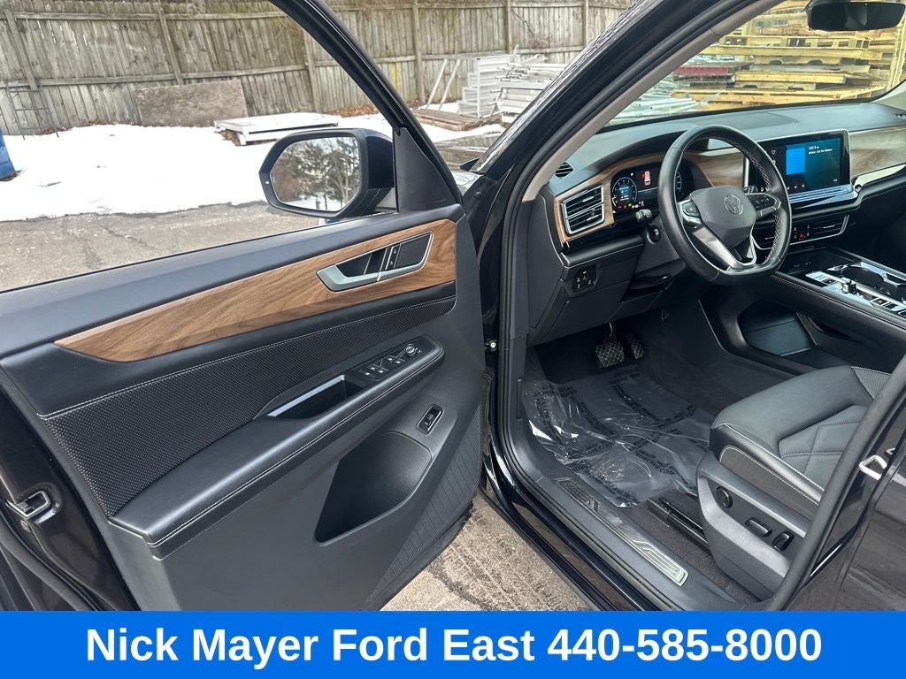 2024 Volkswagen Atlas 2.0T SE w/Technology