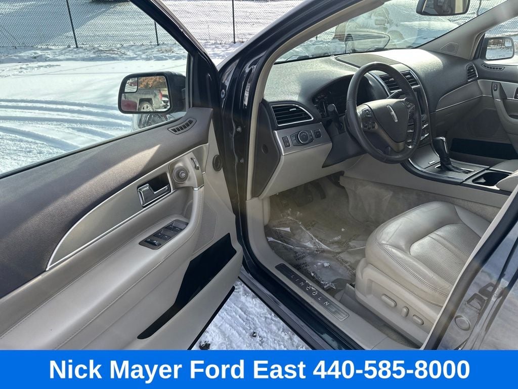 2013 Lincoln MKX Base