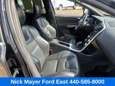 2015 Volvo XC60 T6 R-Design