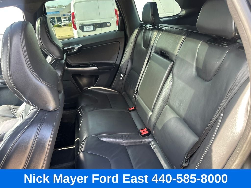 2015 Volvo XC60 T6 R-Design