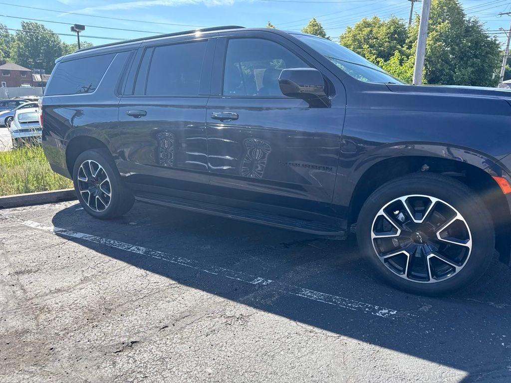 2024 Chevrolet Suburban RST
