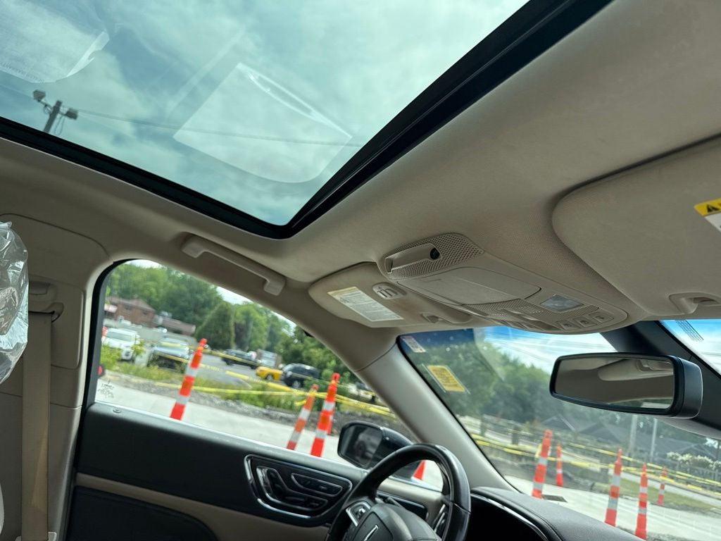 2019 Lincoln Continental Select