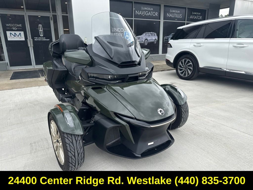 2023 Can-Am Spyder Base