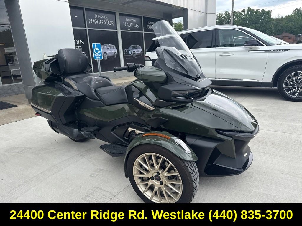 2023 Can-Am Spyder Base