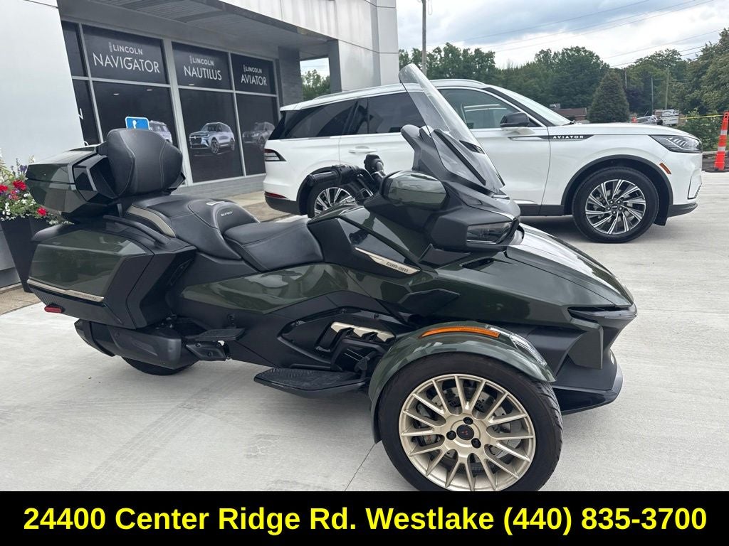 2023 Can-Am Spyder Base