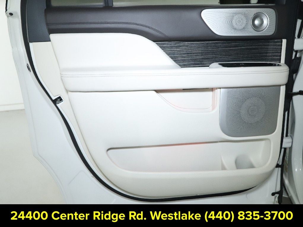 2022 Lincoln Navigator L Black Label